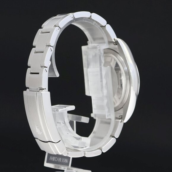 Sale! Mint! Rolex 36mm Men's Watch! Comes with original box!! - Picture 4 of 6